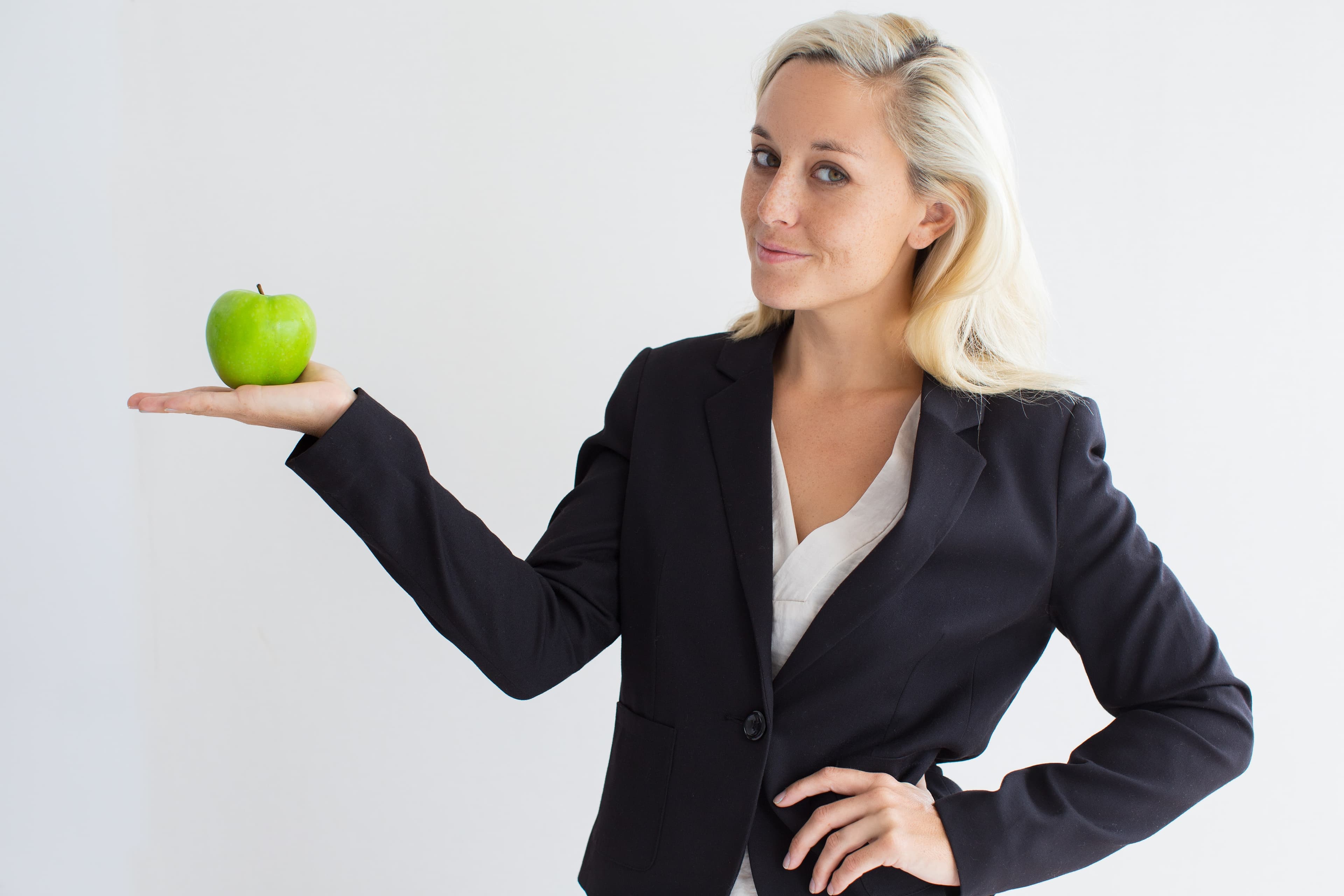 Nutricionista interagindo com paciente durante consulta
